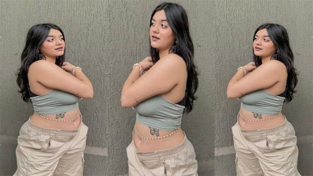 Horny Office Girl Sucking Dick Threesame