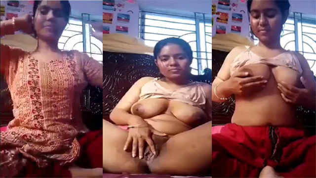 Horny Married Wife Showing Fingering