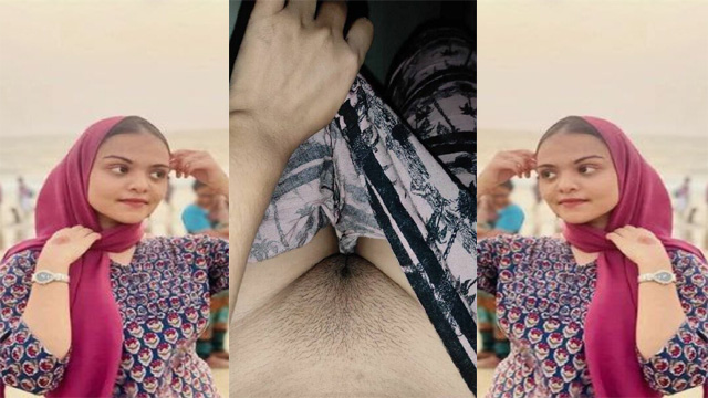 Beautiful Gf Showing Fingering